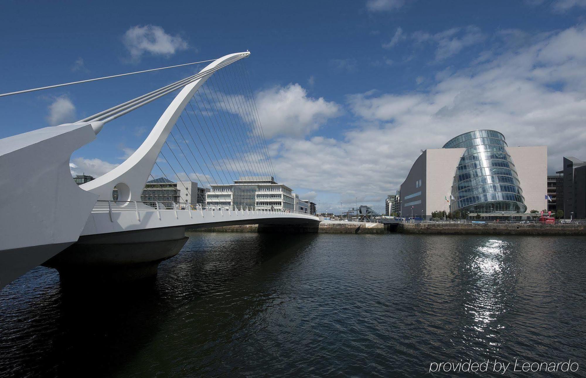 The Fitzwilliam Hotel Dublin Zewnętrze zdjęcie The Liffey